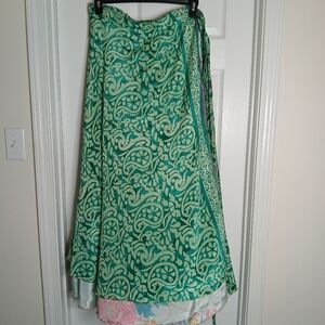 Good Yarn Pastel Green Paisley Wrap Sari Skirt Adjustable 14 - 32